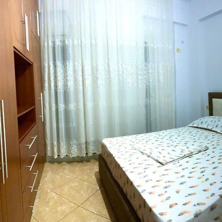 Honey Apartment Near Port Of Saranda Extérieur photo