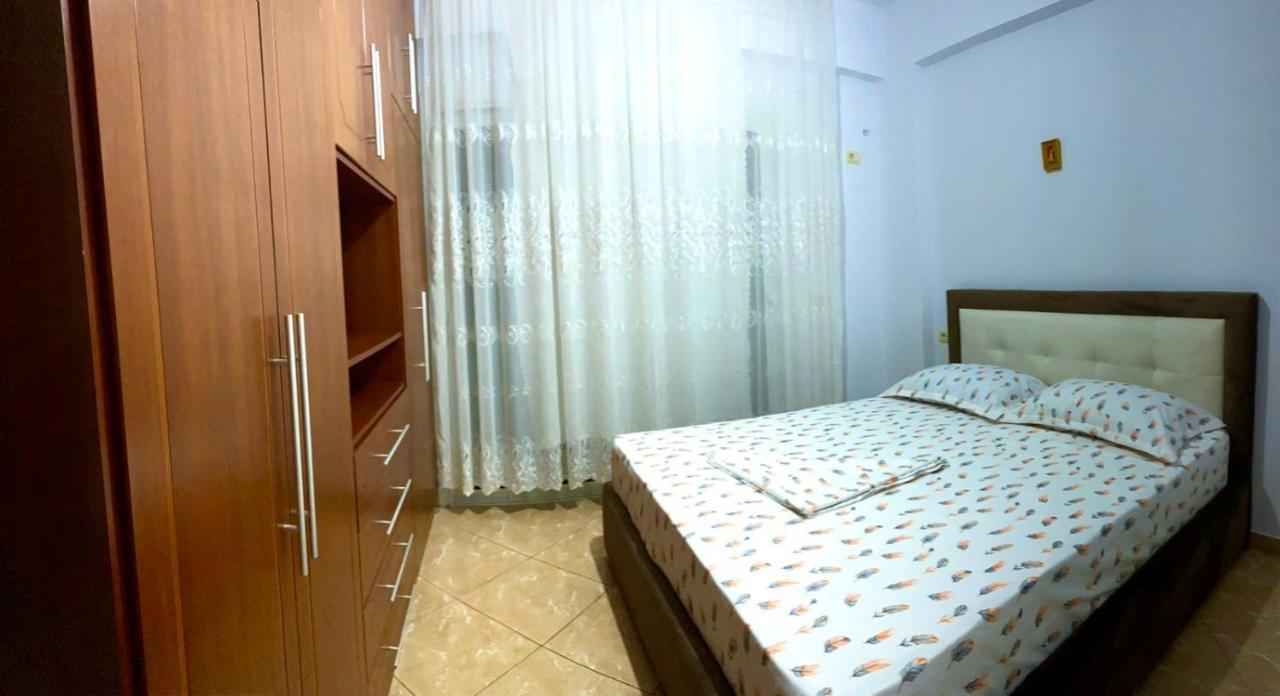 Honey Apartment Near Port Of Saranda Extérieur photo